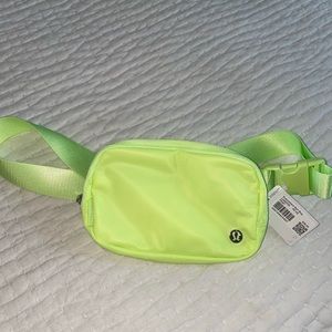 NWT lululemon everywhere belt bag in faded zap neon (neon green), rare color